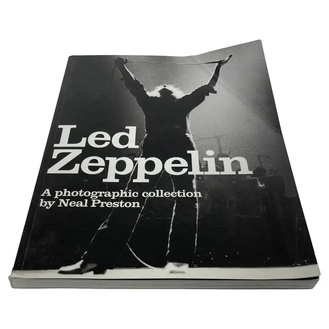 Led Zeppelin a Photographic Collection Book by Neal Preston - 13
