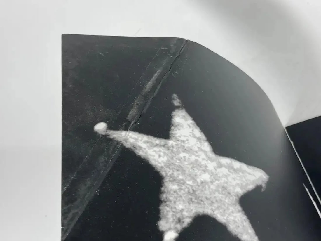 Led Zeppelin a Photographic Collection Book by Neal Preston - 5