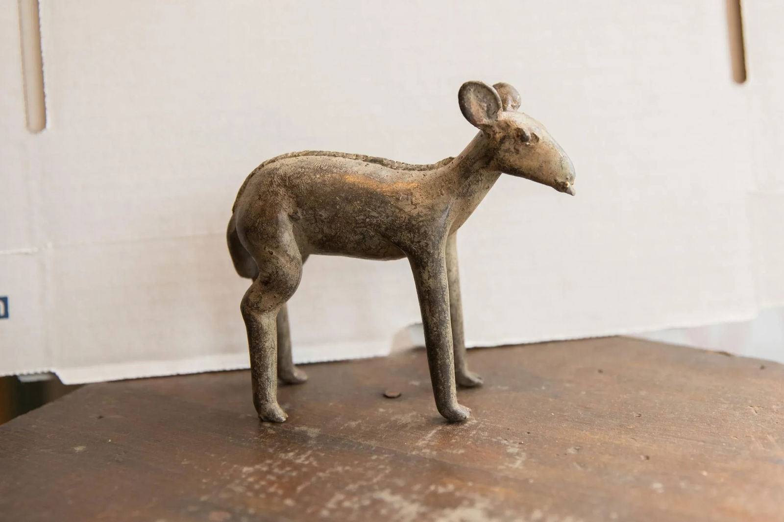 Vintage African Ewe With Leaf Sculpture - 8