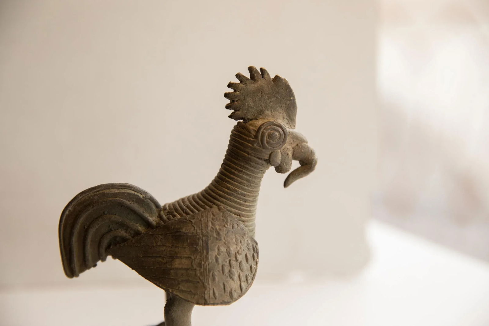 Vintage African Rooster With Worm Sculpture - 2