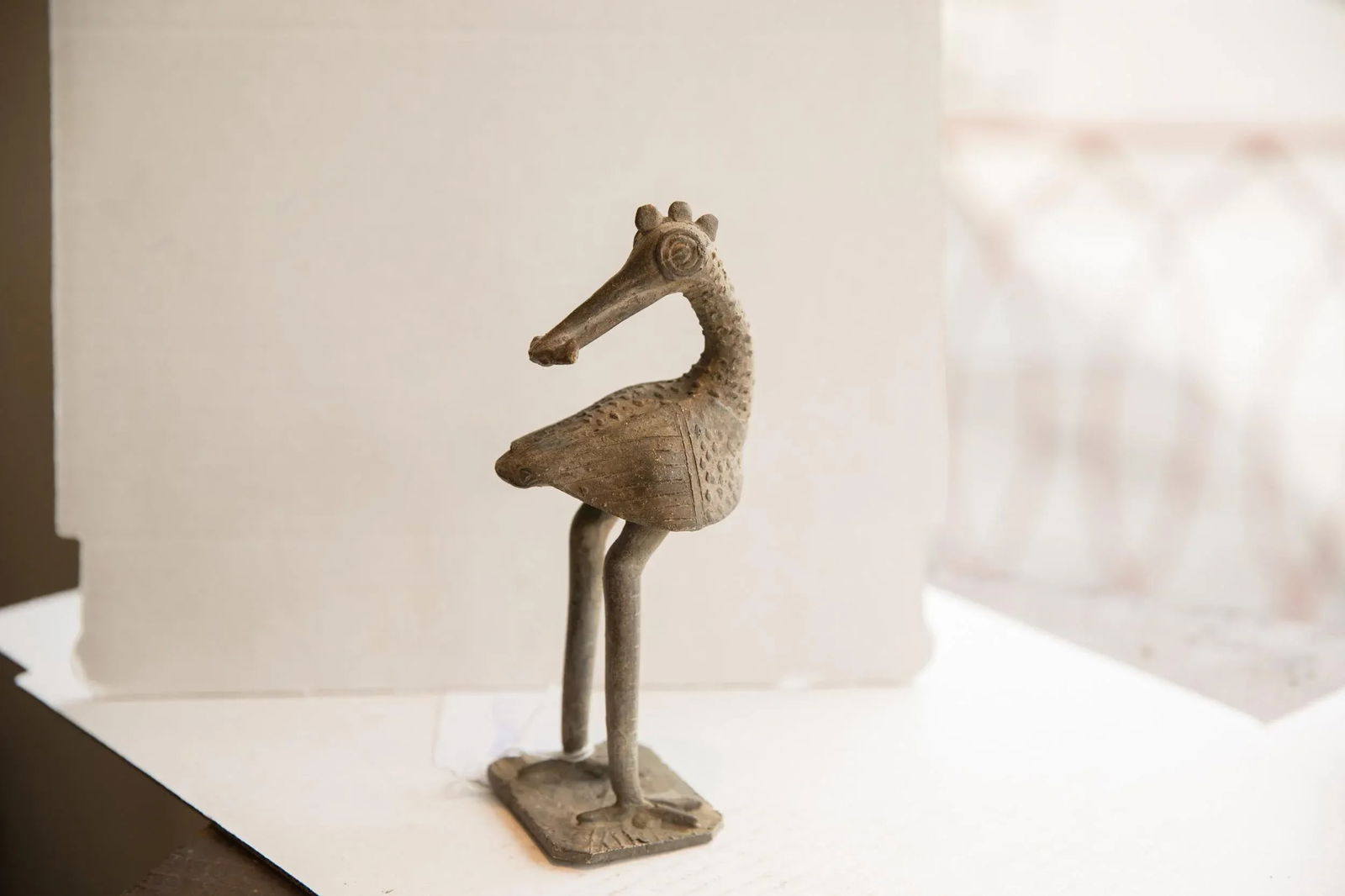 Vintage African Backwards Facing Bird Sculpture - 2