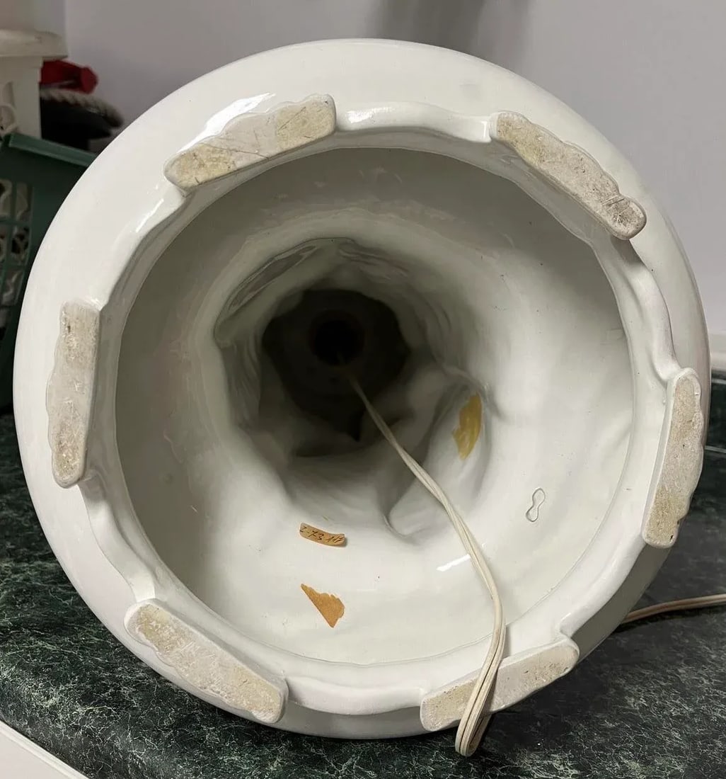 Mid 20th Century Hollywood Regency Serge Roche Style Italian Blanc De Chine Porcelain Ostrich Feathe - 11