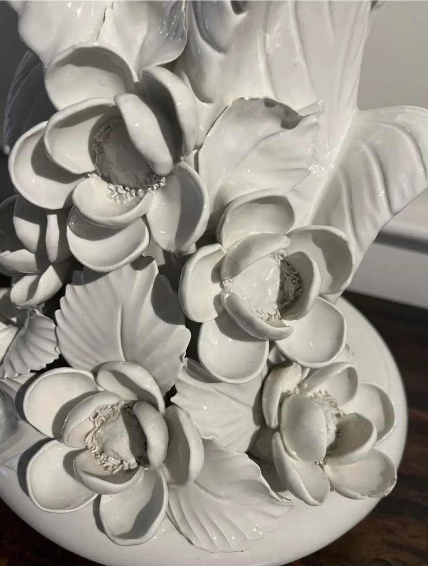 Mid 20th Century Hollywood Regency Serge Roche Style Italian Blanc De Chine Porcelain Ostrich Feathe - 5