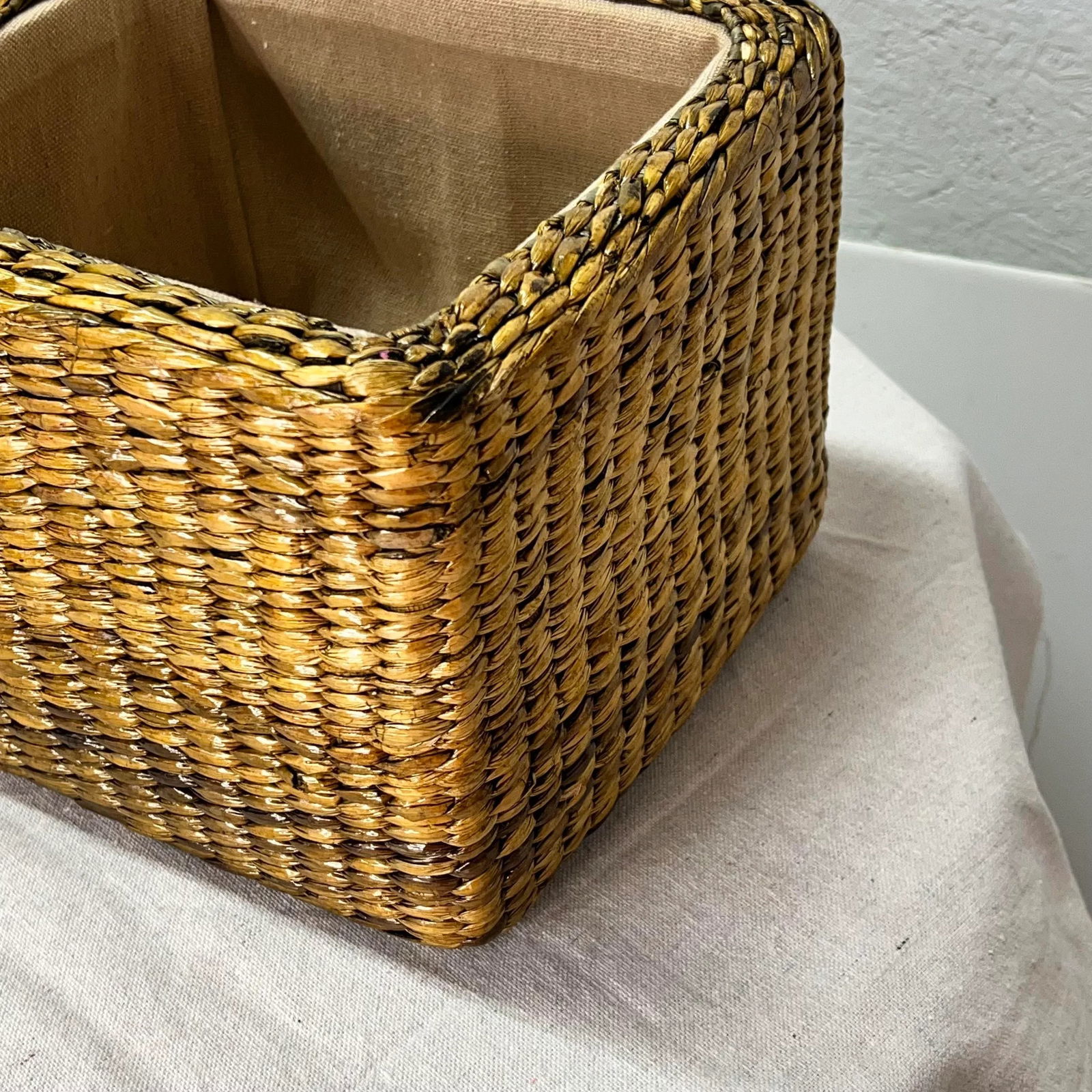 Late 20th Century Square Tabletop Lined Baskets - a Pair - 6
