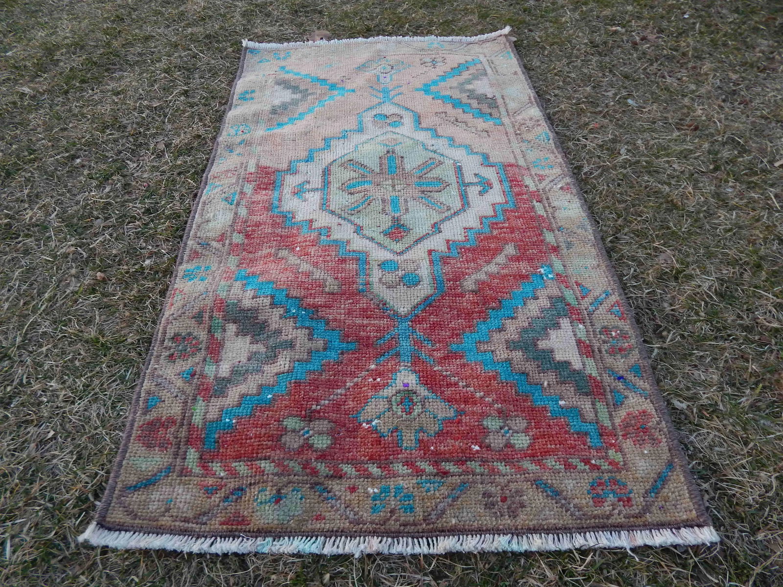 Vintage Turkish Oushak Rug Yastik Accent Rug With Soft Color - 2