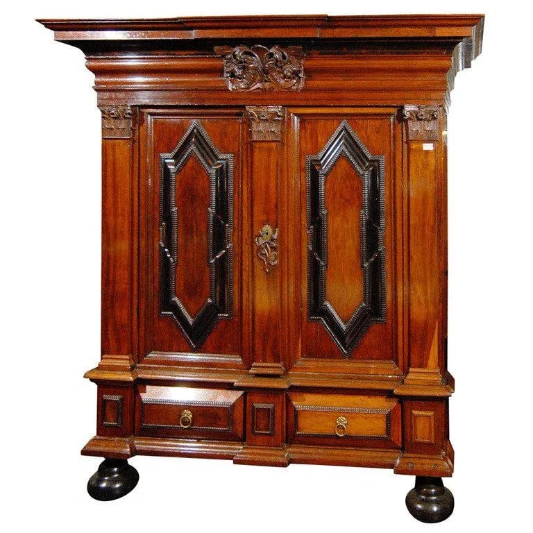 Swedish 18th Century Period Baroque Cabinet With Corinthian Pilasters - 11