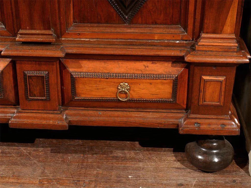 Swedish 18th Century Period Baroque Cabinet With Corinthian Pilasters - 5