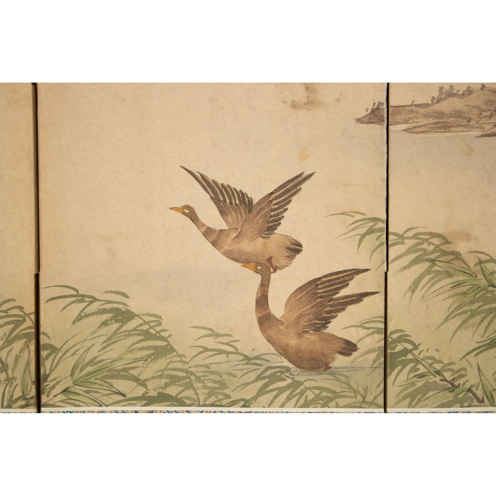 Vintage "Landscape With Geese" Small Chinese Painted Silk Screen, Circa 1950s - 7