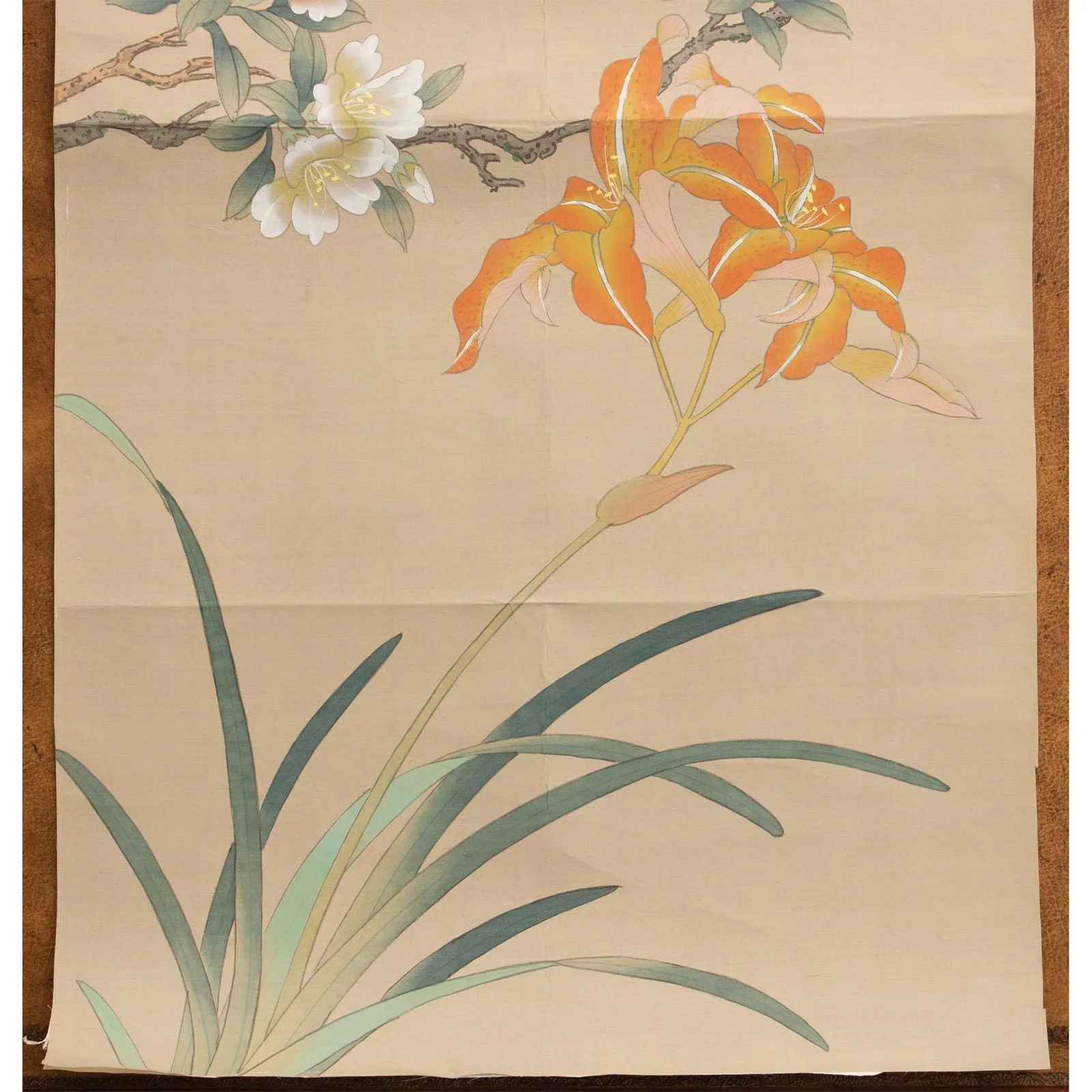 Mid 20th Century Showa Era Japanese Watercolor Painting on Silk "Rosefinch, Camellias and Lilies" - 3