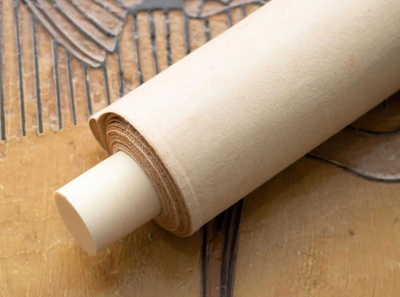 Pre-1940 Showa Era Japanese Monochrome Silk Scroll Watercolor Painting, "Landscape With River" - 11