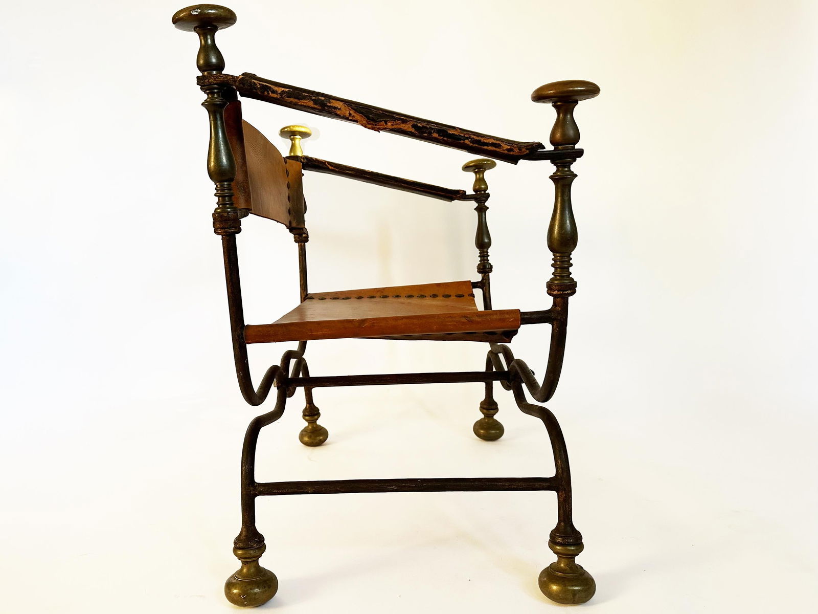 1900s Antique Italian Savonarola Leather Accent Chair - 8