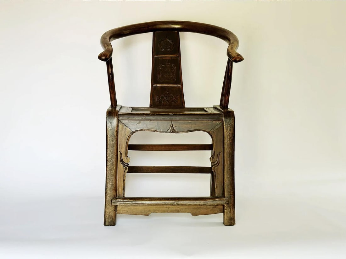 Early 1900s Antique Carved Wood Horseshoe Armchair - 3