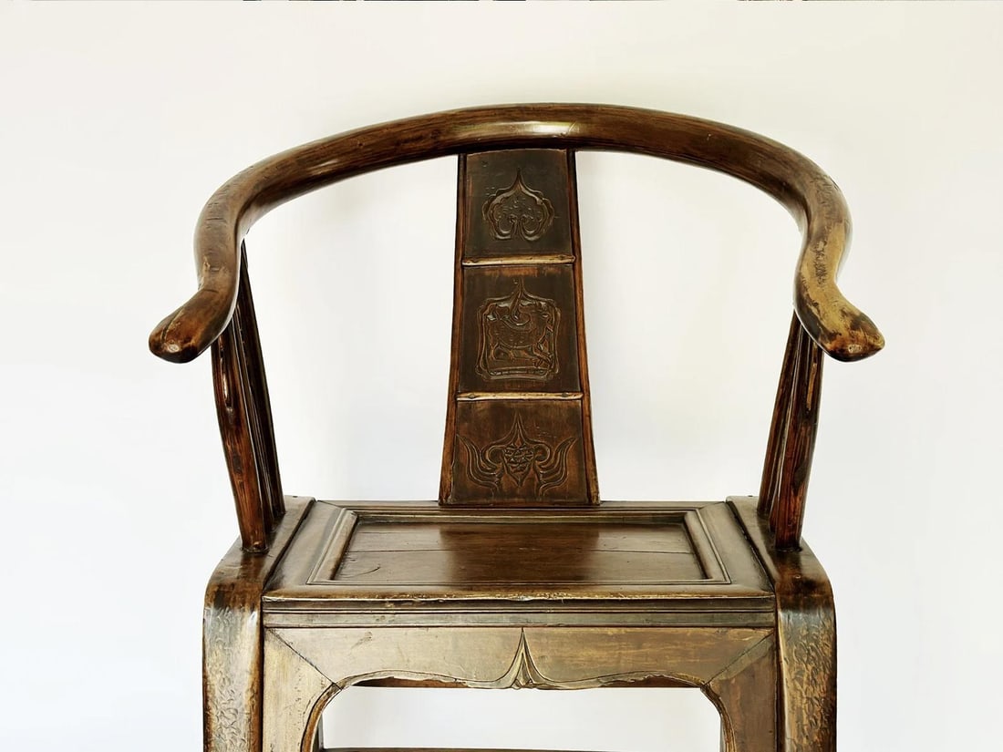 Early 1900s Antique Carved Wood Horseshoe Armchair - 5