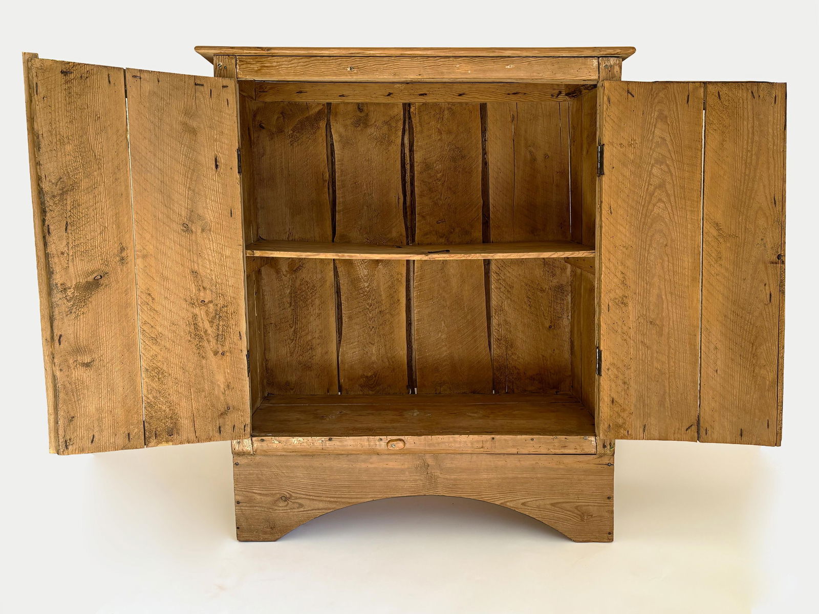 1900s Antique European Scrubbed Irish Pine Cabinet - 4