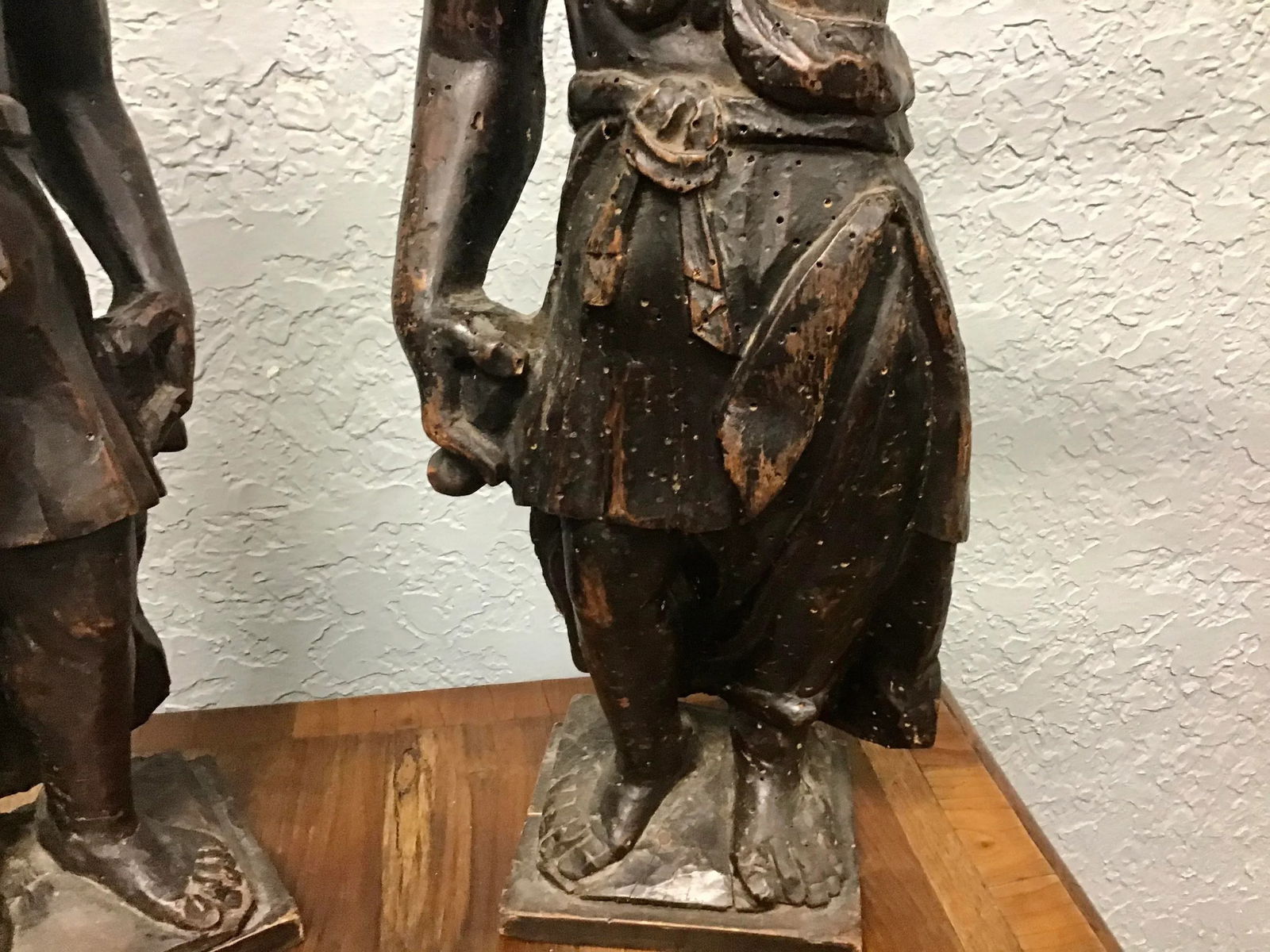 18th Century Italian Carved Wood Sculptures - a Pair - 3