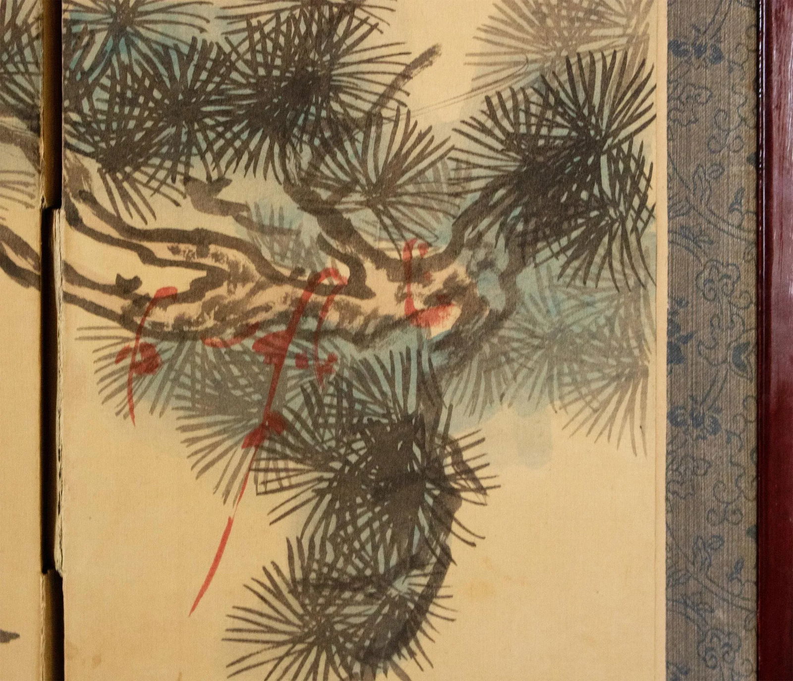 C. 1960s Small Asian Painted Screen "Red-Crowned Cranes and Big Old Pine Tree" - 9