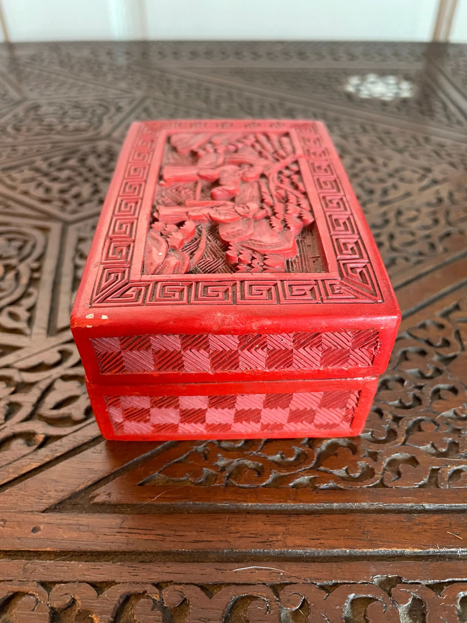 Early 20th Century Chinese Cinnabar Red Carved Lacquer Rectangular Box Black Interior Chinoiserie - 3