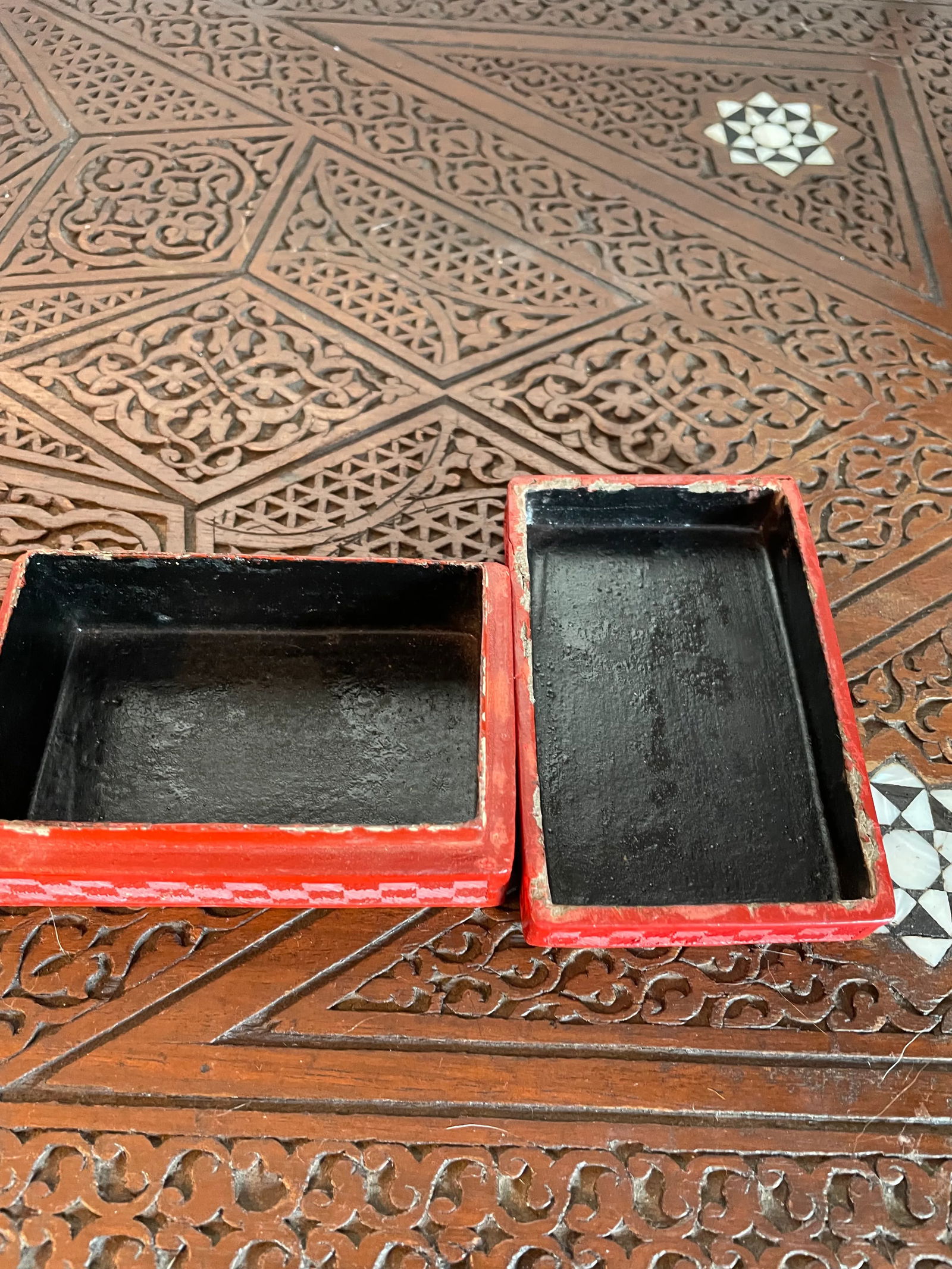 Early 20th Century Chinese Cinnabar Red Carved Lacquer Rectangular Box Black Interior Chinoiserie - 6