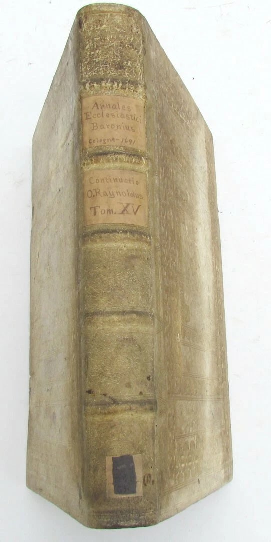 1691 BLIND-STAMPED PIGSKIN OVER WOODEN BOARDS FOLIO ANNALES ECCLESIASTICI Vol.15: Title: 1691 BLIND-STAMPED PIGSKIN OVER WOODEN BOARDS FOLIO ANNALES ECCLESIASTICI Vol.15 Description: Very good condition. Binding with some discoloration. Intact. Pages with foxing and toning.Clasps a
