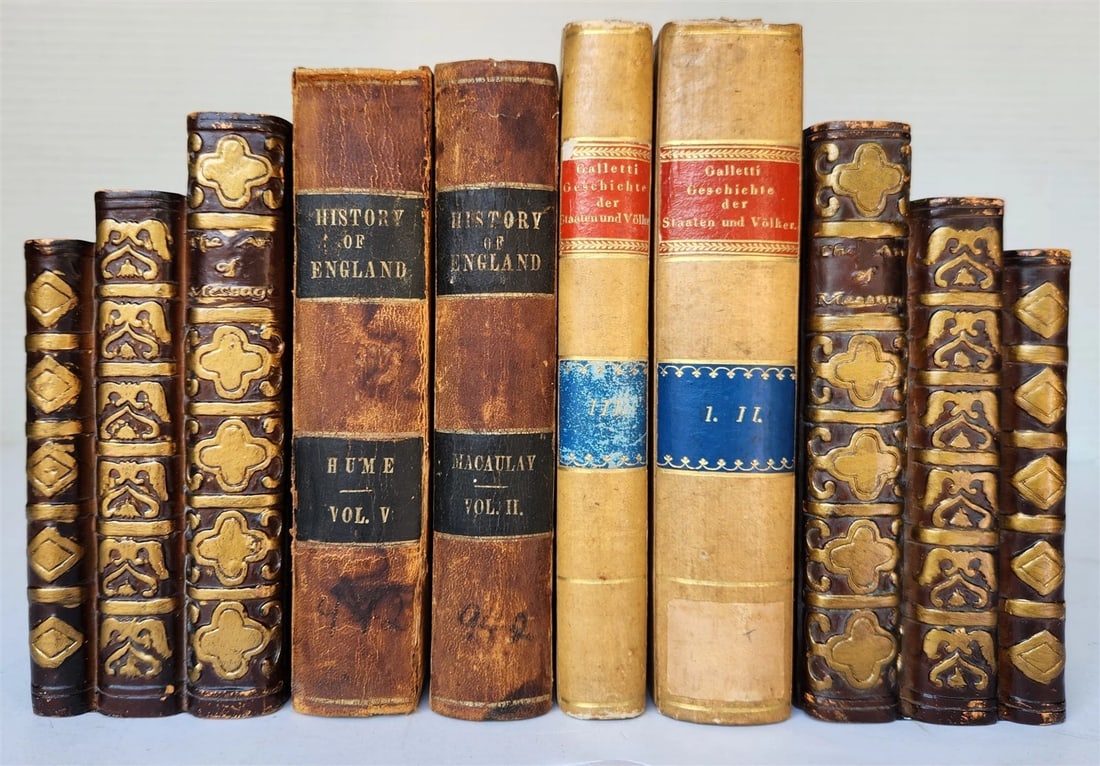 PAIR of VINTAGE BOOKENDS (1 of 12)