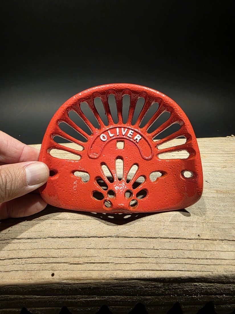 5" Cast Oliver Miniature Tractor Seat Sample (1 of 9)