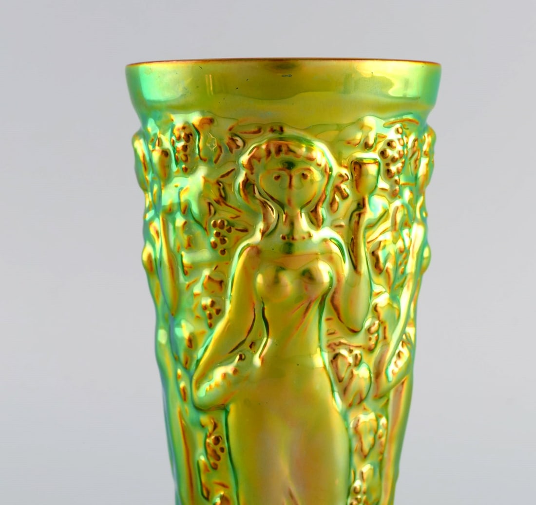 Zsolnay vase in glazed ceramics modeled with women picking grapes. Beautiful luster glasses. Late - 4