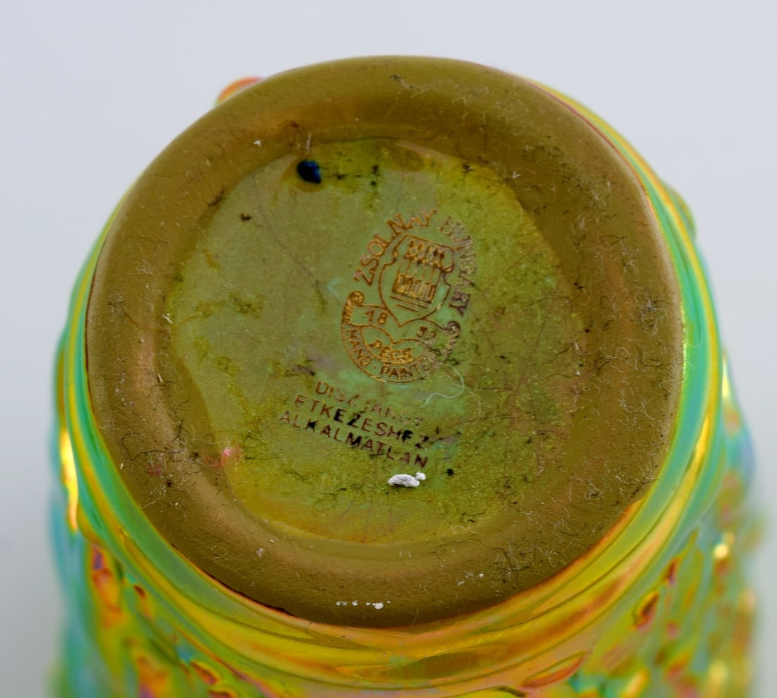 Zsolnay vase in glazed ceramics modeled with women picking grapes. Beautiful luster glasses. Late - 6