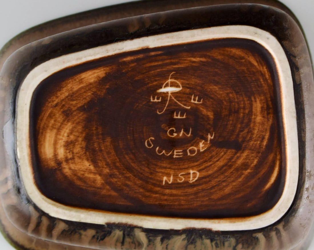 Gunnar Nylund (1904-1997) for Rörstrand. Two bowls in glazed ceramics. Beautiful glaze in brown - 7