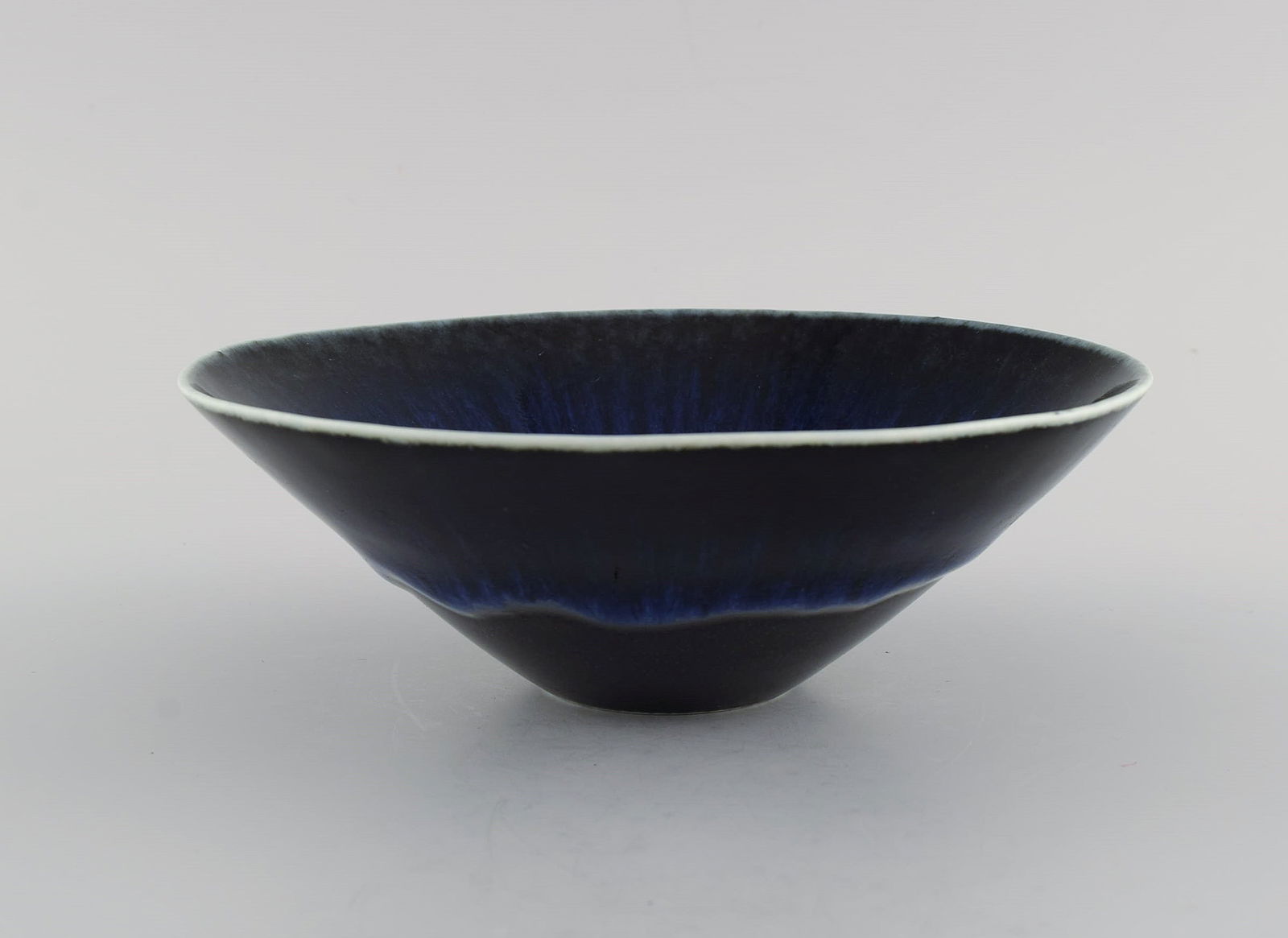 Carl Harry Stålhane (1920-1990) for Rörstrand. Bowl in glazed ceramics. Beautiful glaze in (1 of 7)