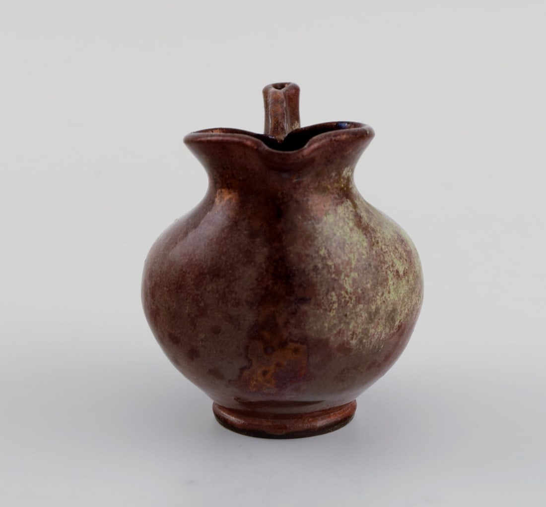 European studio ceramist. Small unique vase / jug in glazed stoneware. Beautiful luster glaze. 1960s - 3