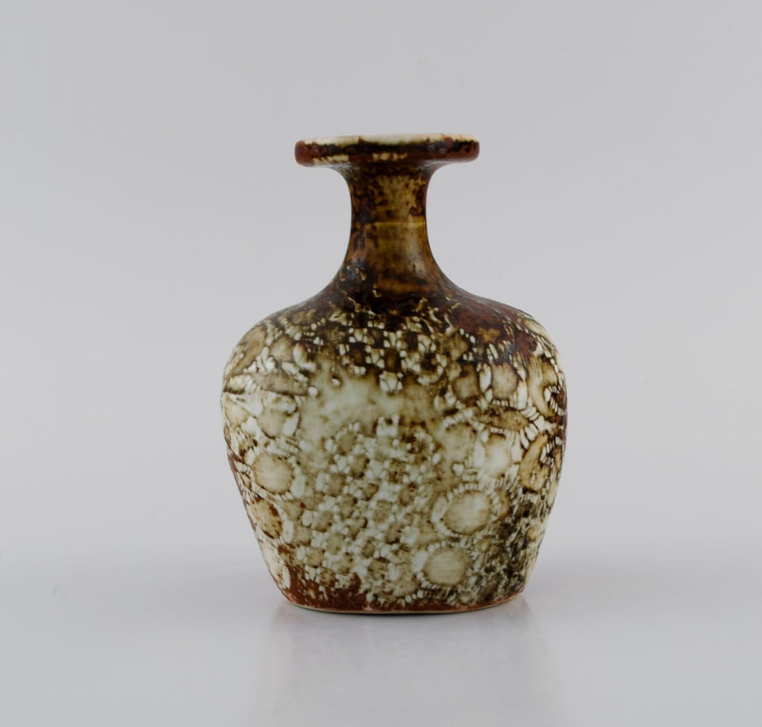 Stig Lindberg for Gustavsberg Studiohand. Vase glazed ceramics. Beautiful glaze in brown and sand - 2