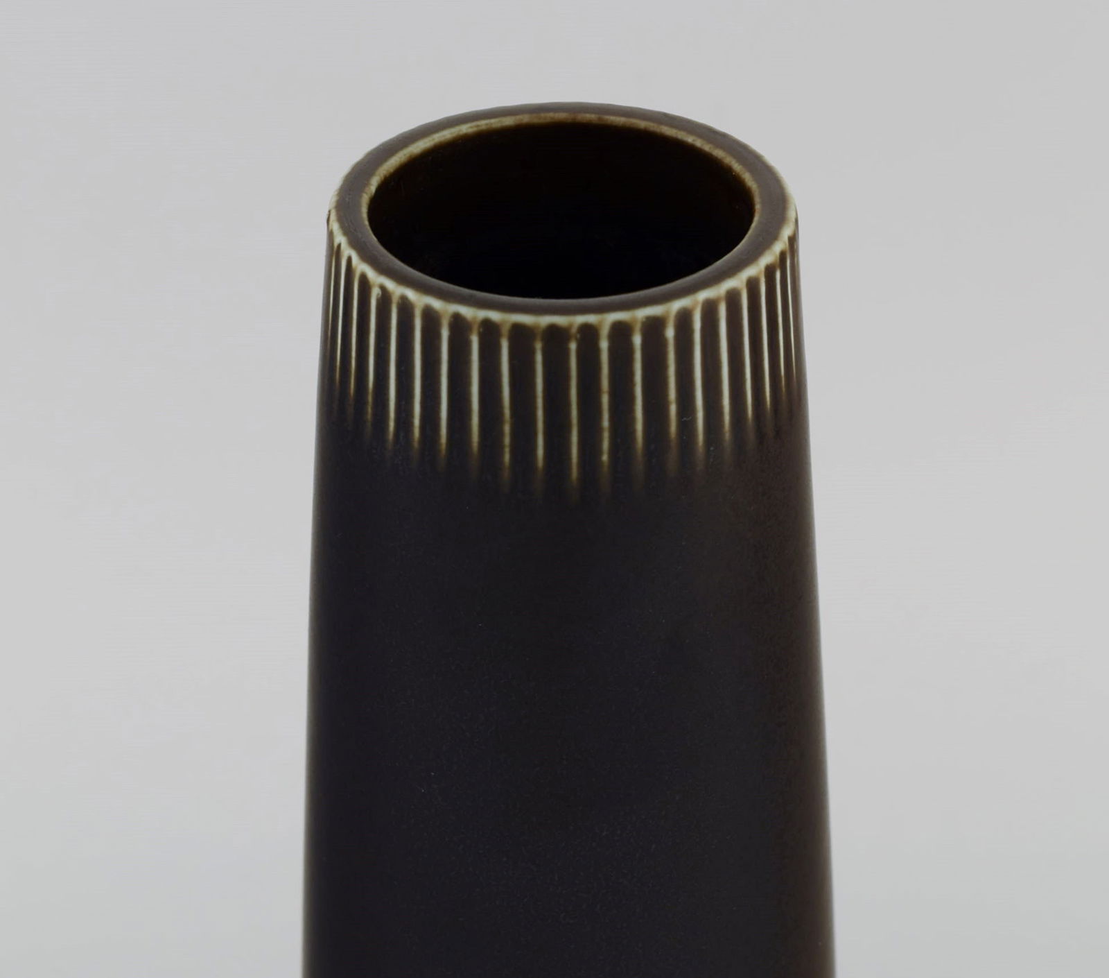 Carl Harry Stålhane (1920-1990) for Rörstrand. Vase in glazed ceramics with vertically - 4
