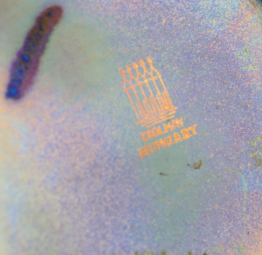 Zsolnay vase in glazed ceramics modeled with dancing people. Beautiful eosin glaze. Mid-20th - 6