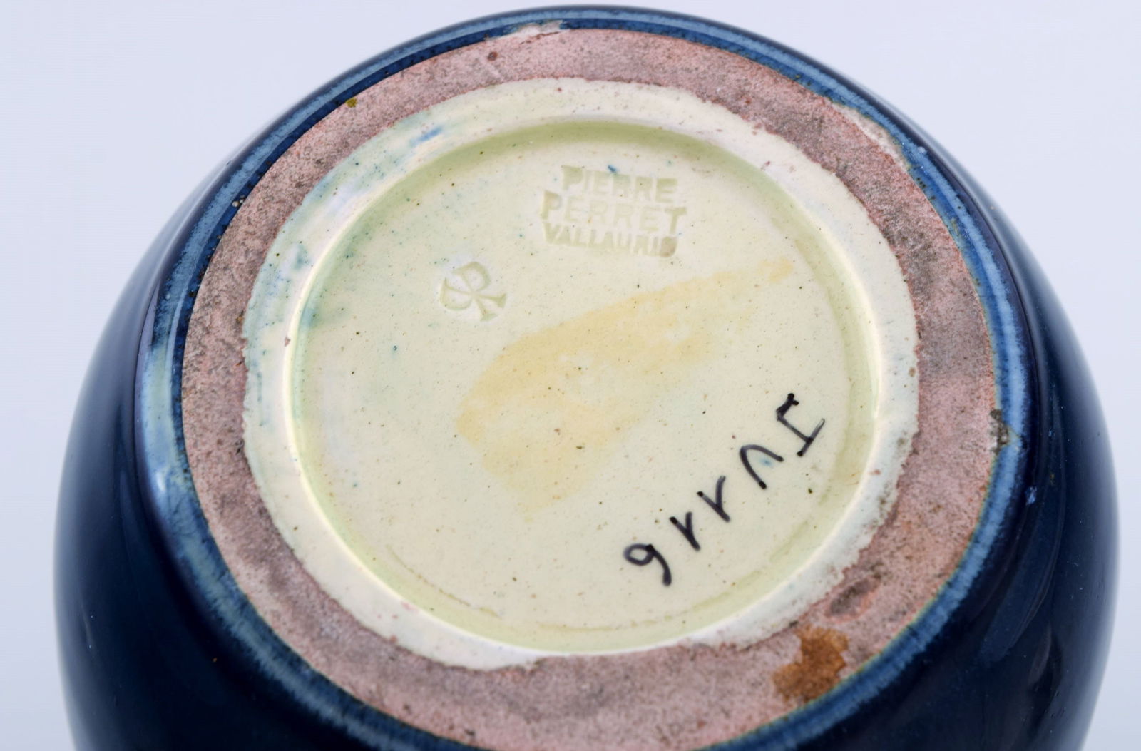 Pierre Perret for Vallauris. A pair of antique vases in glazed ceramics. Beautiful glaze in deep - 8