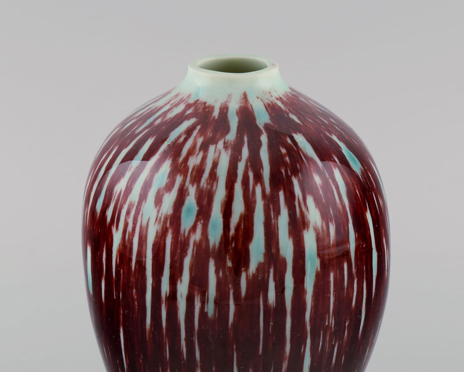Isak Isaksson, Swedish ceramicist. Unique vase in glazed ceramics. Beautiful glaze in turquoise and - 4