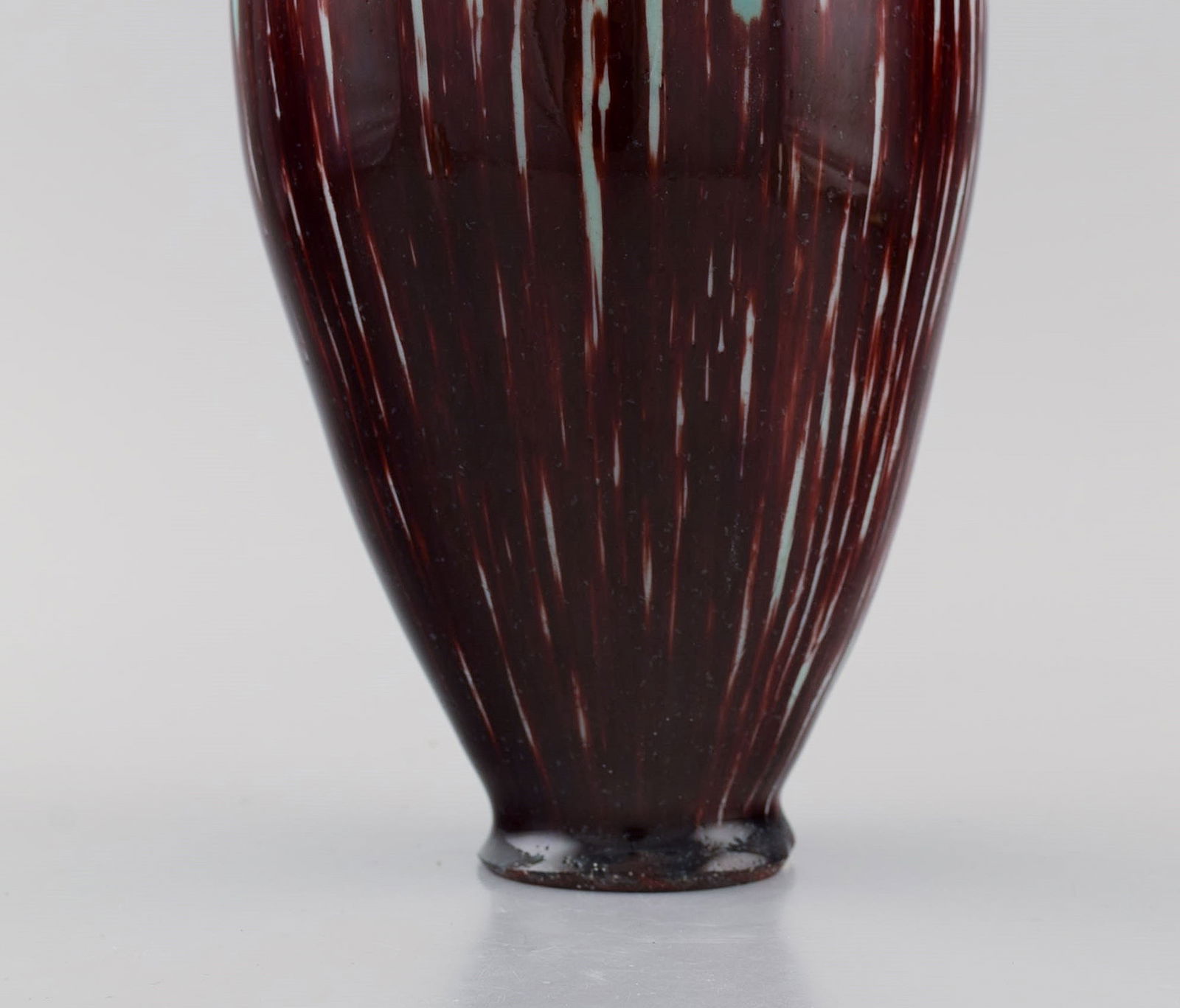 Isak Isaksson, Swedish ceramicist. Unique vase in glazed ceramics. Beautiful glaze in turquoise and - 6