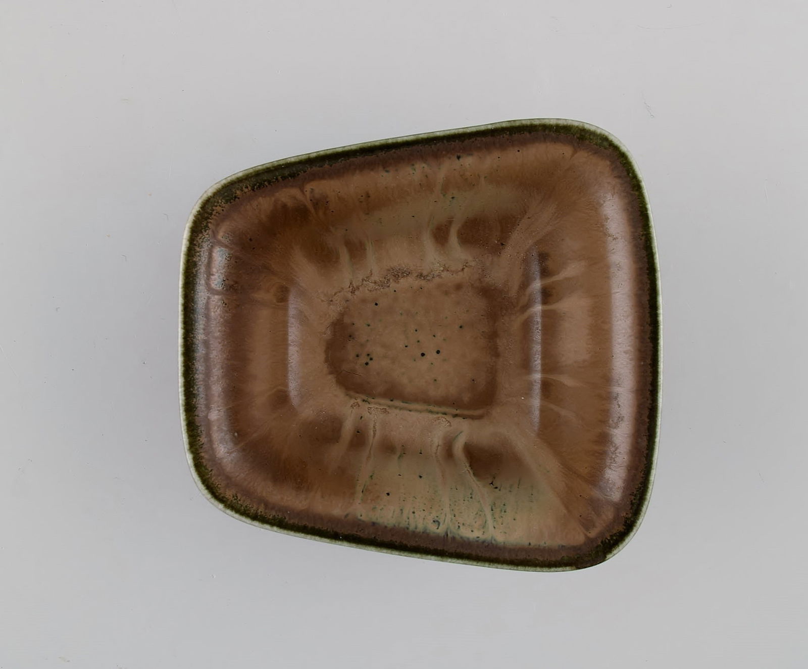 Gunnar Nylund (1904-1997) for Rörstrand. Bowl in glazed ceramics. Beautiful glaze in light - 3