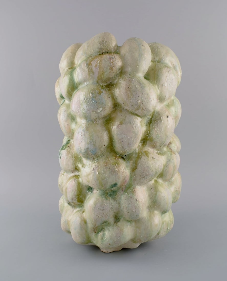 Christina Muff, Danish contemporary ceramicist (b. 1971). Large sculptural unique vase in glazed - 5