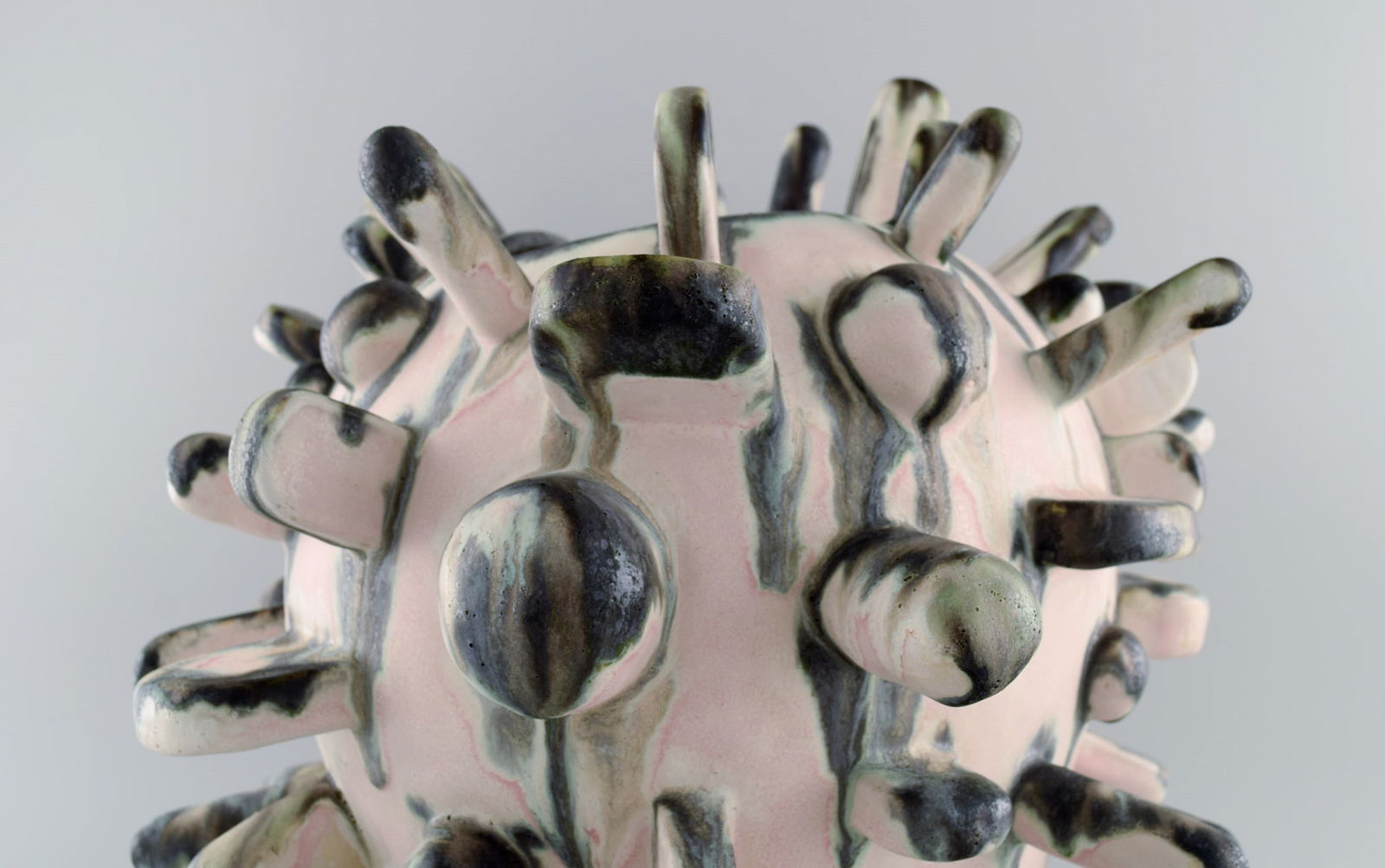 Christina Muff, Danish contemporary ceramicist (b. 1971). Very large sculptural unique vase in - 6