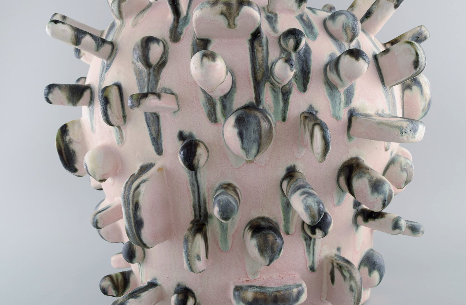 Christina Muff, Danish contemporary ceramicist (b. 1971). Very large sculptural unique vase in - 8