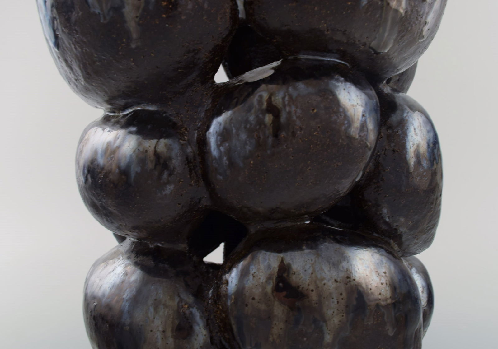 Christina Muff, Danish contemporary ceramicist (b. 1971). Large sculptural unique vase in glazed - 7