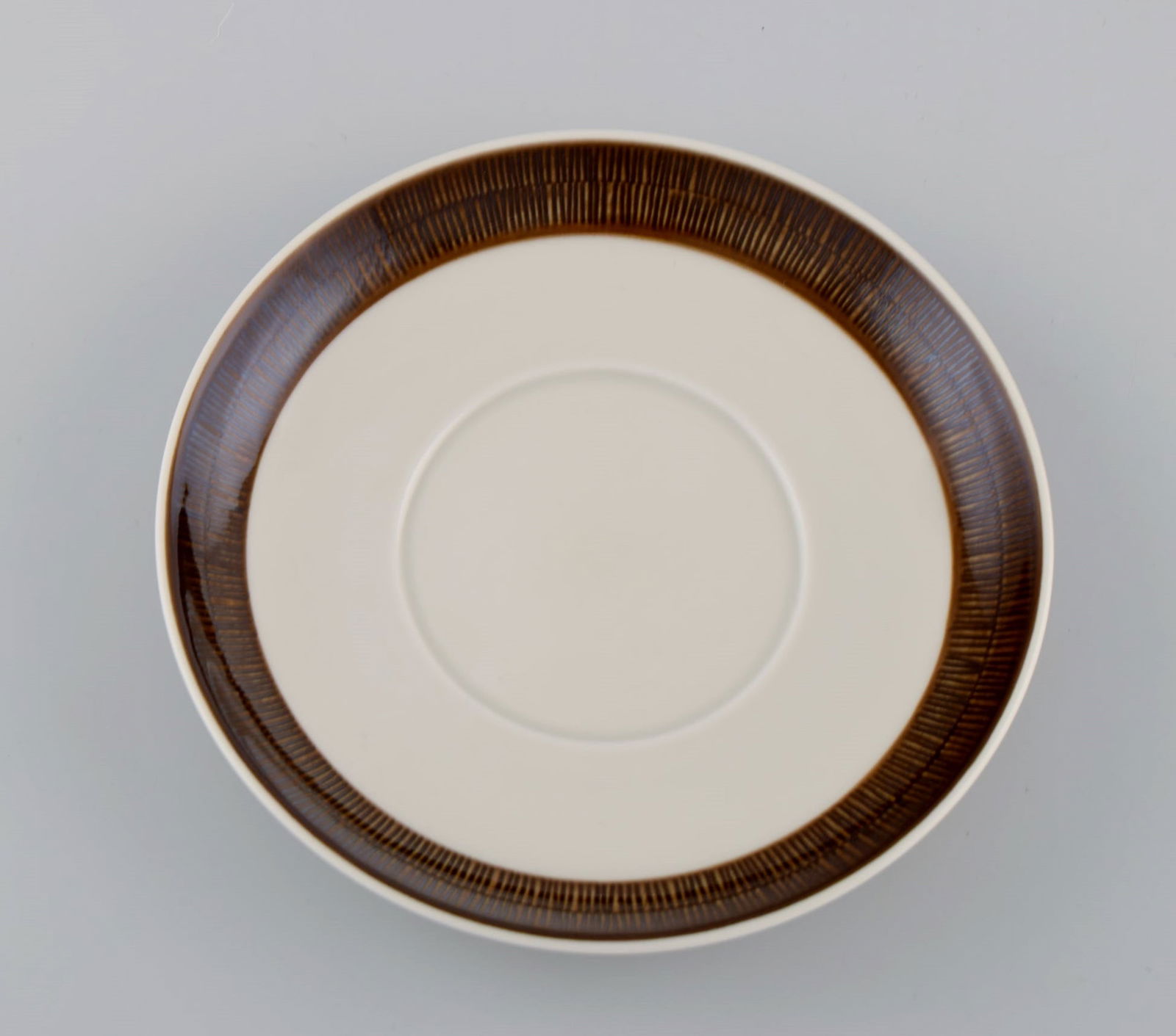 Hertha Bengtsson (1917-1993) for Rörstrand. Four Koka teacups with saucers in glazed stoneware. - 4