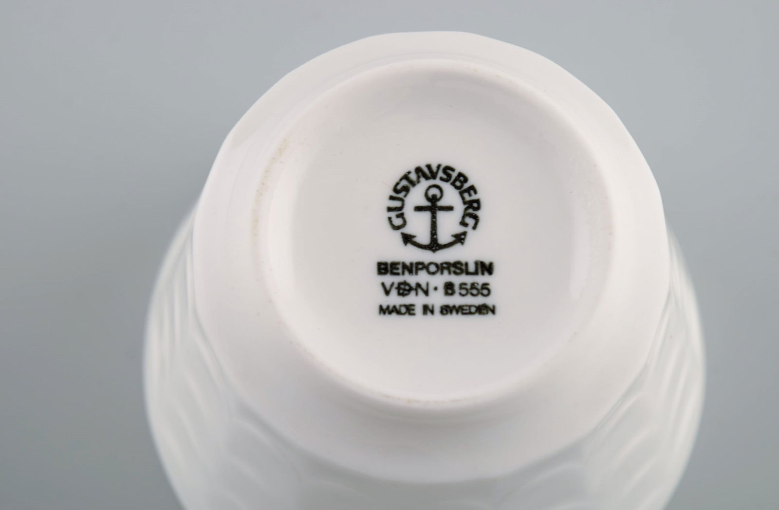 Wilhelm Kåge for Gustavsberg. Eight herb pots in white glazed porcelain. Swedish design, 1960s. - 6