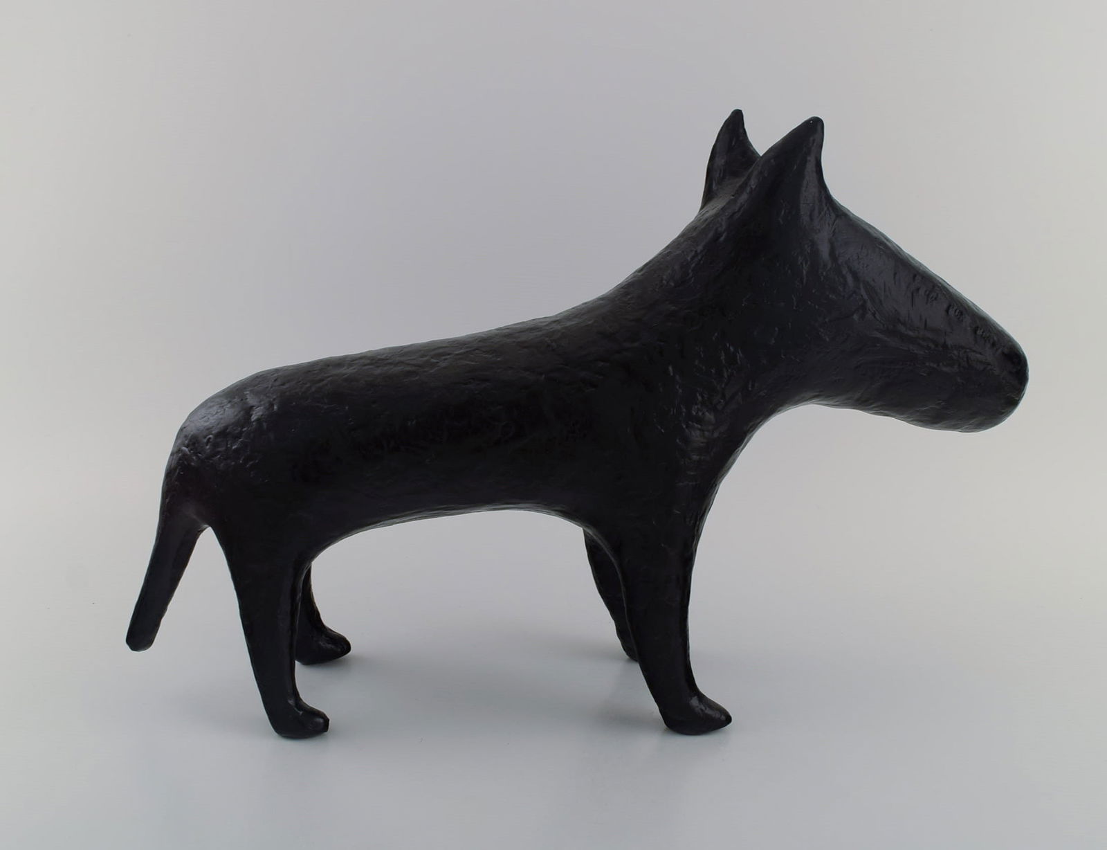 Unknown french designer. Large sculpture in black glazed stoneware. English bull terrier. Late 20th - 3