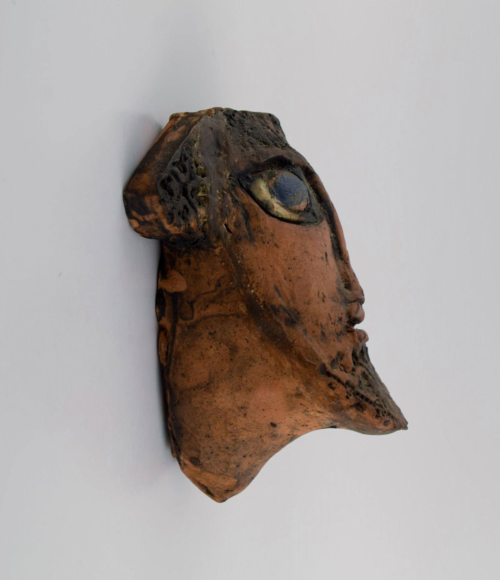 Niels Helledie (b. 1927), Denmark. Unique face mask in hand-painted glazed stoneware. 1980s. - 6
