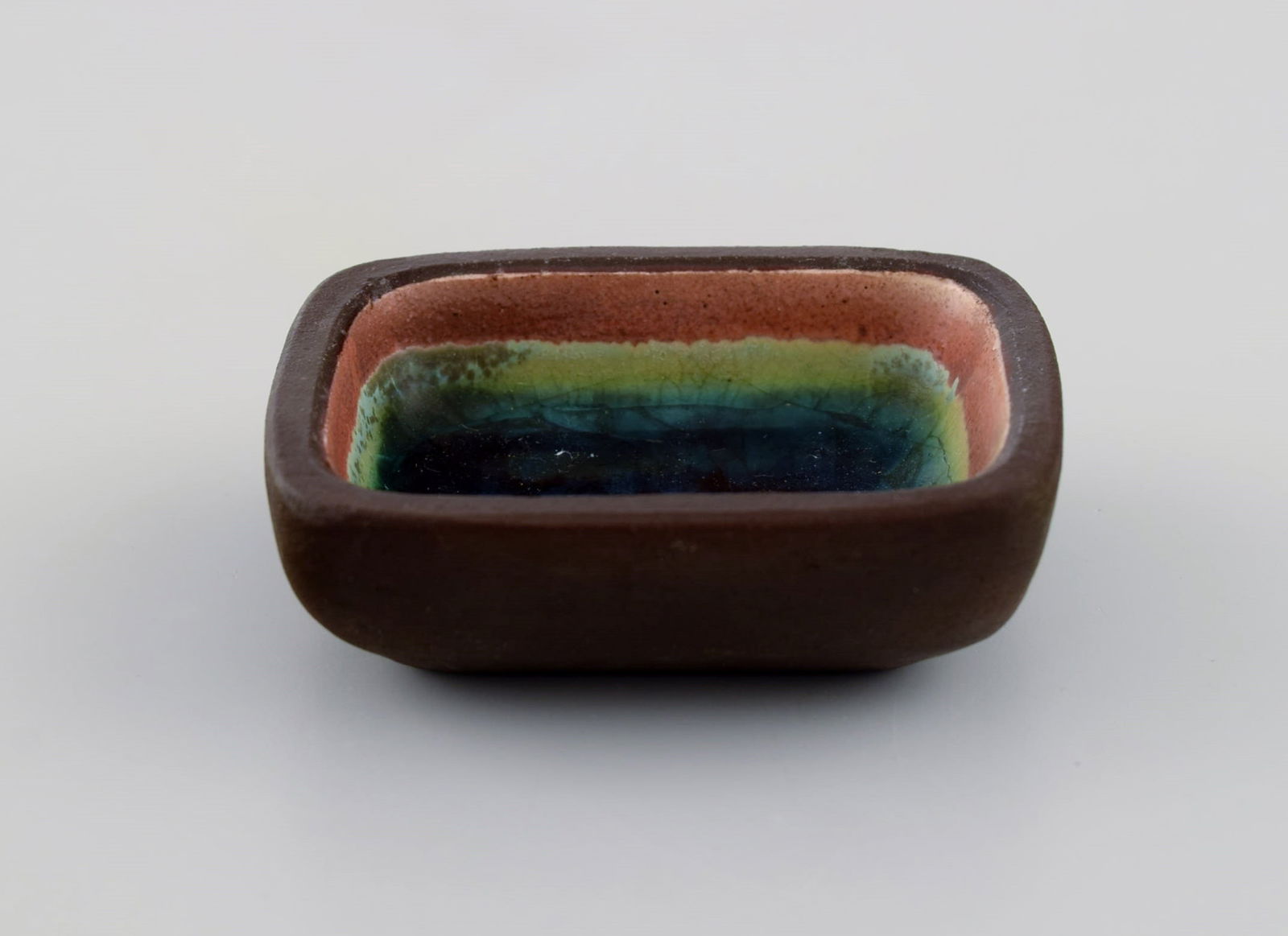 Knut Paul. Seven small bowls in glazed stoneware. Beautiful polychrome glaze. Mid-20th century. - 5