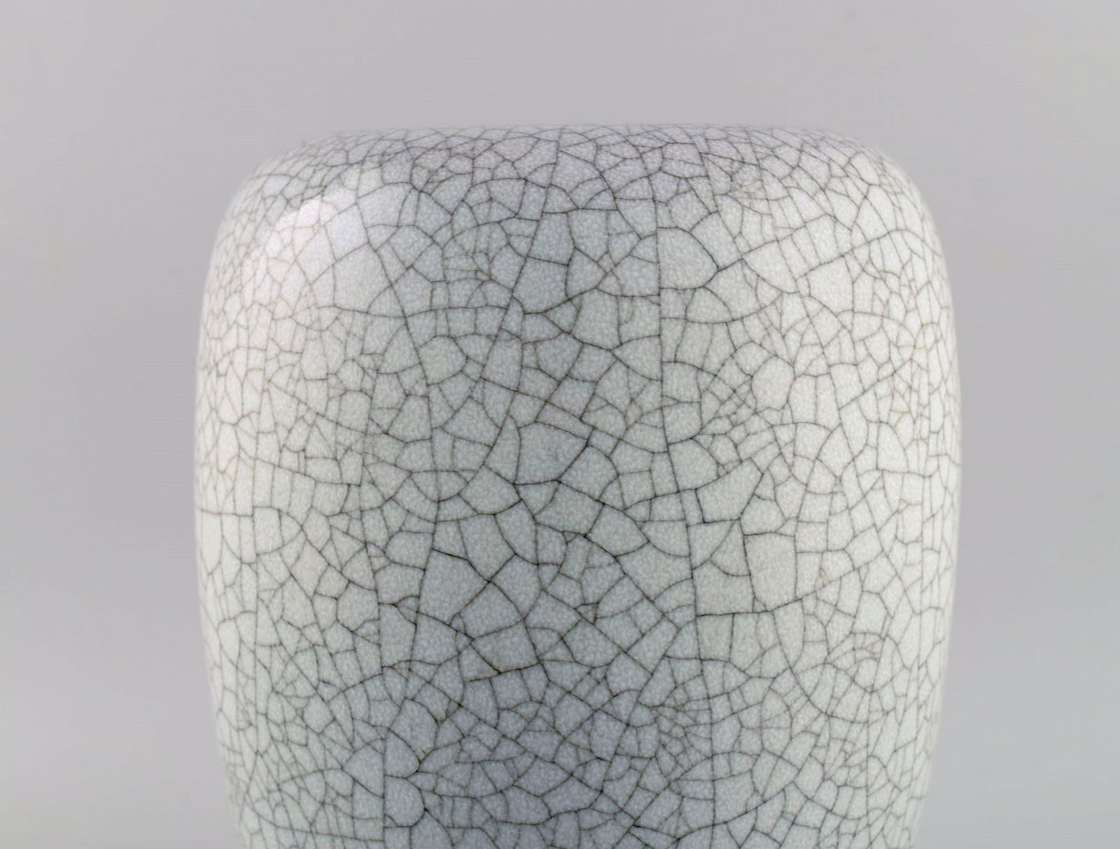 Karlsruhe, Germany. Vase in glazed stoneware. Beautiful crackle glaze. Mid-20th century. - 4