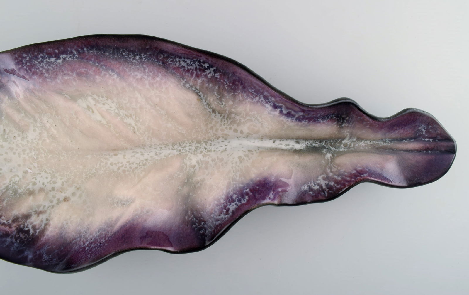 Pol Chambost (1906-1983), France. Colossal bowl in glazed stoneware shaped like a leaf. Beautiful - 5