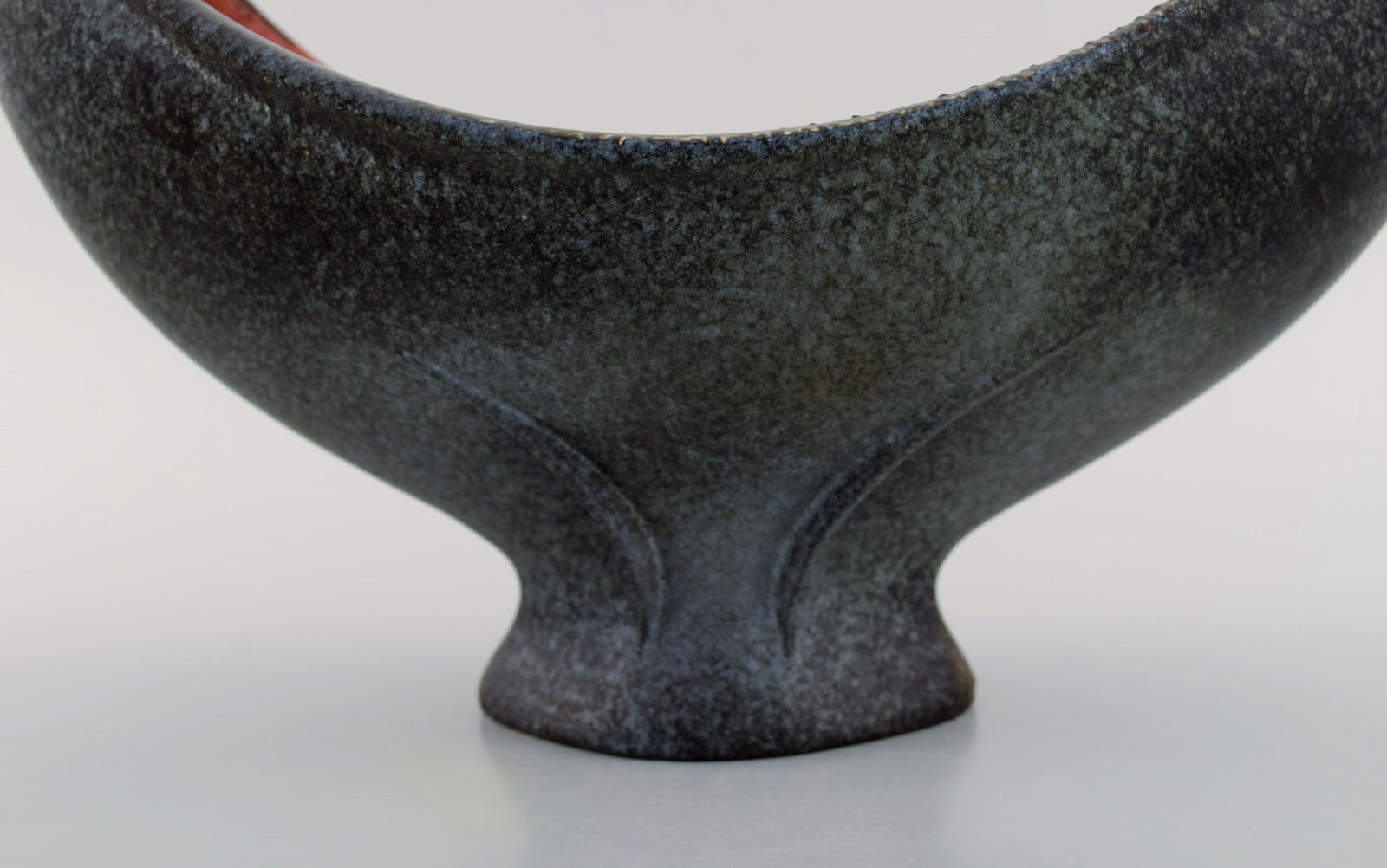 Maxime Fillon (1920-2003), France. Giant bowl in glazed stoneware. Beautiful glaze in gray and red - 2