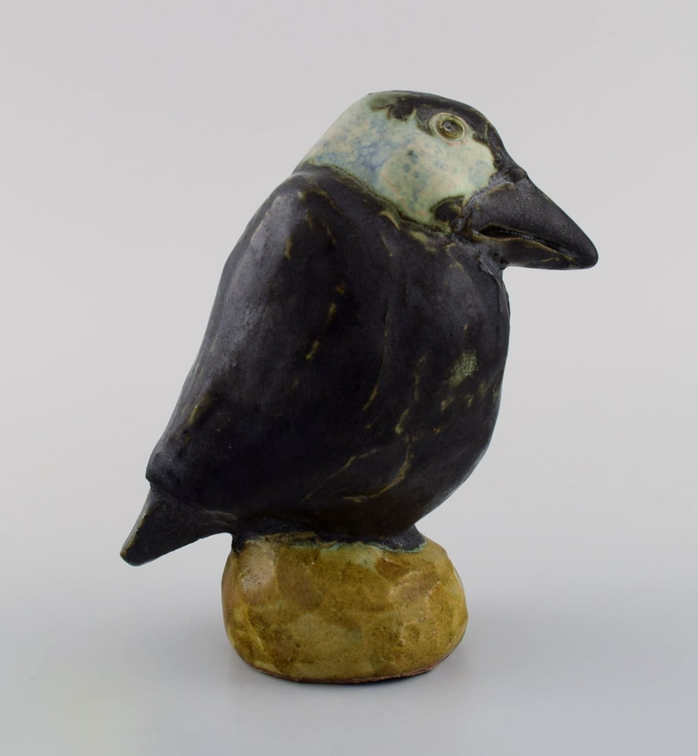 Klase Jr. for Höganäs. Unique bird in glazed stoneware. Dated 1981. Measures: 13.5 x 11 - 5